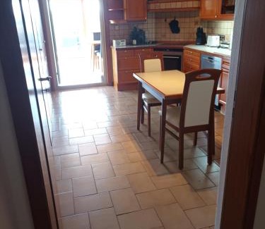 Wilstedt Apartment | 3 Zimmer 1OG 100qm Wintergarten Dachterrasse super Badezimmer