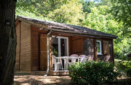 Sauveterre-de-Rouergue Ski Chalet | 30 m² Chalet ∙ 2 bedrooms ∙ 6 guests