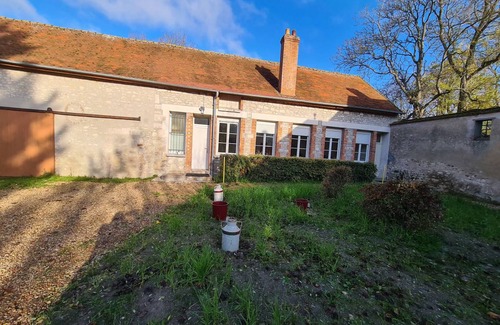 Bucy-Saint-Liphard Cottage | 30 m² Cabin ∙ 1 bedroom ∙ 2 guests