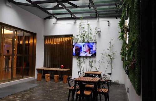 Zhonglou Shangquan Hotel | 30 m² Hotel ∙ 10 guests