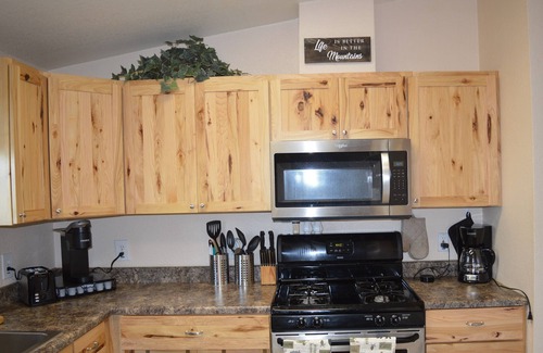 Warm Springs House | 30 miles from Breck! Avoid I70 traffic.