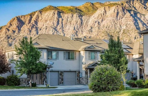 Ogden House | 30% OFF PROMO! East Ogden Dream, Newly Built, BBQ, Patio, Views, Dedicated Spa!