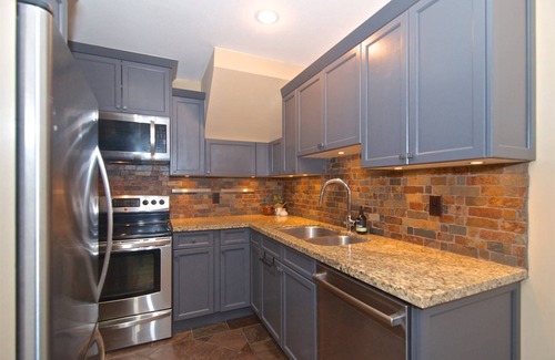 Blackcomb Condo | 30% Summer discount Pool closure, Newly renovated Family Condo at Base of Blackcomb!