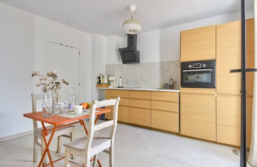Barbatre Ski Chalet | 300 m from the beach - House for 2 with garden
