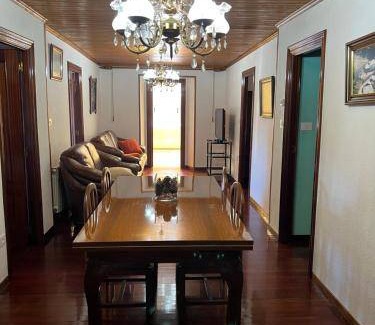 Guillen House | 300 m² House ∙ 5 bedrooms ∙ 10 guests