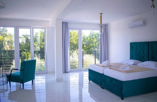 Rudine House | 300 m² House ∙ 5 bedrooms ∙ 10 guests