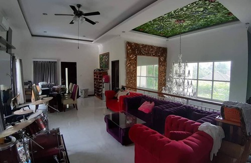 Depok Villa | 300 m² Villa ∙ 4 bedrooms ∙ 10 guests