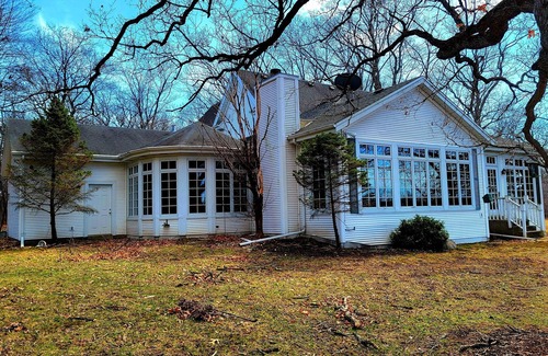 Burlington House | 3000 sq ft home - Private 25 acres on a river - 45 min from Milwaukee or Madison