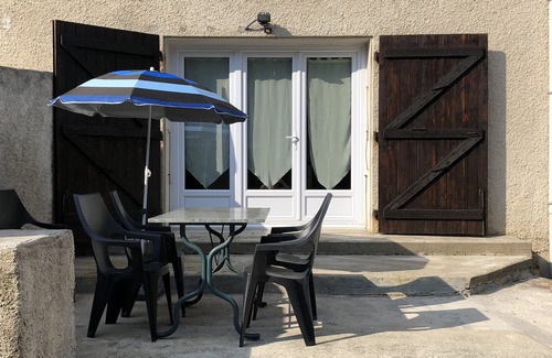 Durfort Apartment | 300m from the beach of Lac de St Ferréol, rental on the ground floor of a house