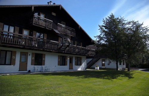 Saint Ferreol les Neiges Condo | [302] 2 bedroom condo at Mont-Sainte-Anne & near Massif