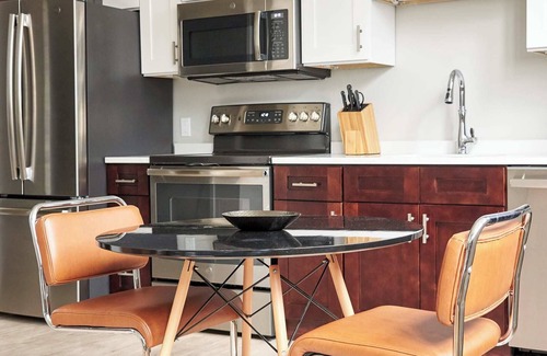 Downtown Detroit Apartment | #304 - Kasa Cadillac Square Detroit