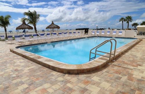 Madeira Beach House | 305 Beach Place Condos