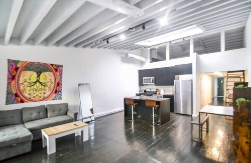 Old City House | 305 - BUILDING · EXCEPTIONAL 4 STORY TOWNHOUSE IN AAA LOCATION