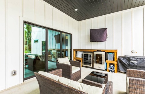 Hudson Bend House | 306 m² House ∙ 3 bedrooms ∙ 8 guests