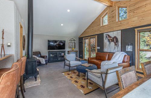 Mancos House | 3076 W Highway 160 - Guest House
