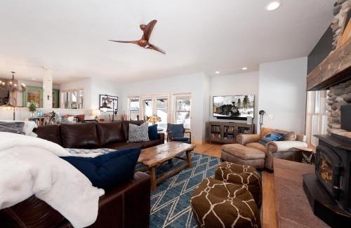 Mancos House | 3076 W Highway 160 - Main House