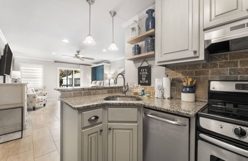 Inlet Beach Condo | 30A Inlet Sands 105 | Walk to Beach & Rosemary! Private Patio w/Pool Access!
