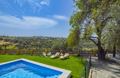 Archidona Cottage | 310 m² Cabin ∙ 5 bedrooms ∙ 14 guests