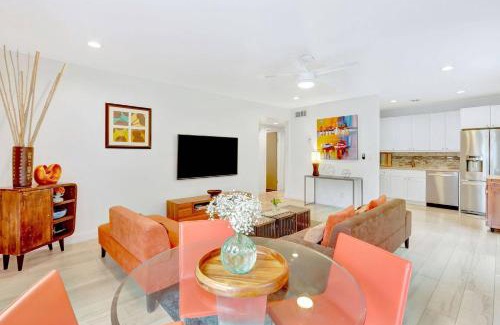 Hendricks and Venice Isles Apartment | 320-1 Las Olas Boulevard