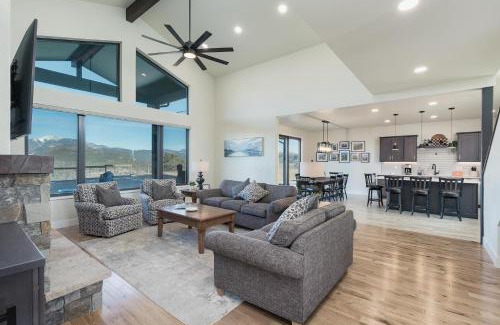 Durango House | 321 Castle Ridge Drive