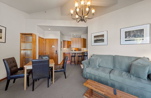 Olympic Valley Condo | 321 | Luxe Top Floor 1BD - A/C, Pool & Kitchen