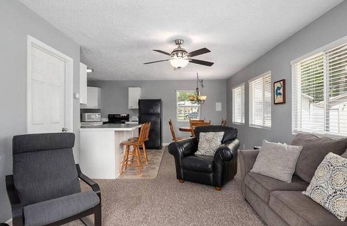Newaygo House | 325 m² House ∙ 5 bedrooms ∙ 21 guests