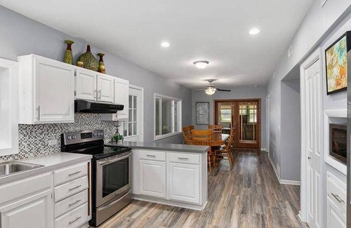 Newaygo House | 325 m² House ∙ 5 bedrooms ∙ 21 guests
