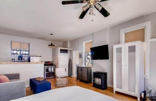 West Highland Apartment | 3329 W 31st