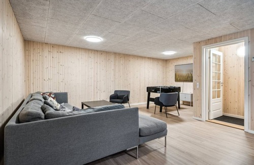 Hvidbjerg Strand House | 333 m² House ∙ 9 bedrooms ∙ 20 guests