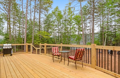 Eagle River House | 335 m² House ∙ 5 bedrooms ∙ 6 guests