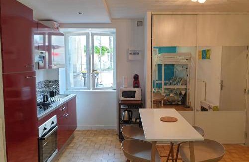 Beaumont Saint-Cyr Apartment | 34 m² Apartment ∙ 5 guests