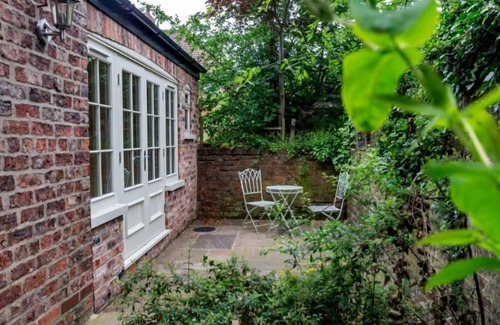 York House | 34 St Olave's - sleeps 7 guests in 3 bedrooms