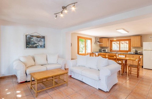 Moravit Villa | 340 m² Villa ∙ 8 bedrooms ∙ 16 guests