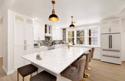 Eagle Mountain Estates Cabin | 341 m² Cabin ∙ 6 bedrooms ∙ 16 guests
