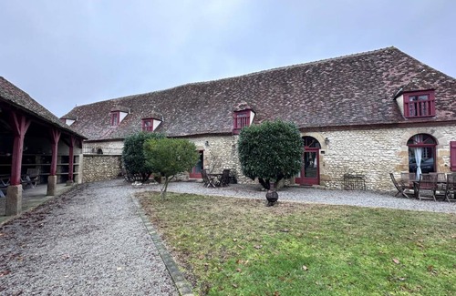 Souvigny Cottage | 347 m² Cottage ∙ 6 bedrooms ∙ 12 guests