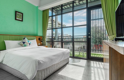 Big Beach Bed & Breakfast | 35.5 inn