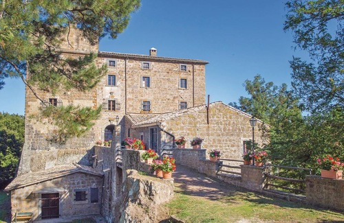 Corbara House | 350 m² House ∙ 12 bedrooms ∙ 24 guests