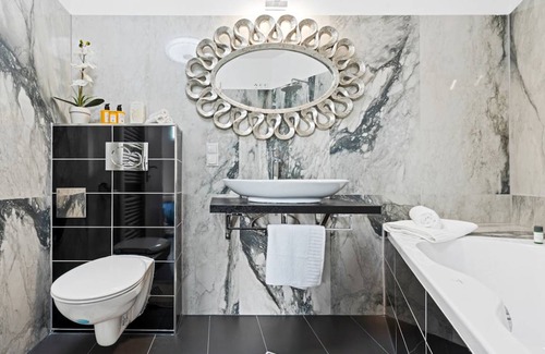 Voesendorf House | 350 m² House ∙ 4 bedrooms ∙ 10 guests