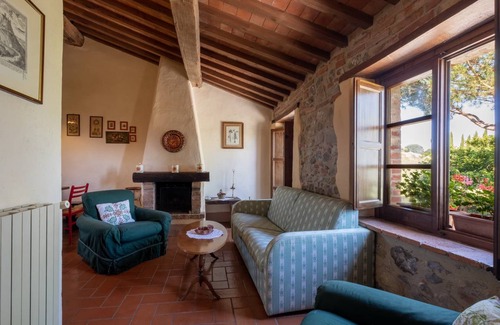 Contignano Villa | 350 m² Villa ∙ 10 bedrooms ∙ 21 guests