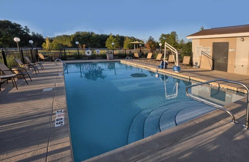 Pell City Hotel | 36 m² Hotel ∙ 127 guests