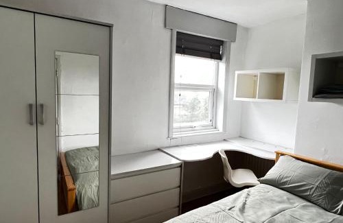 Nottingham House | 36 park road house