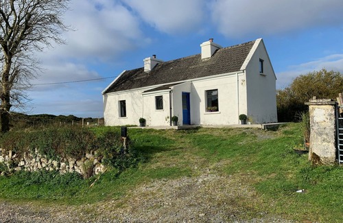 Cashel Apartment | 369 Gowla Cottage, 2 Bedroom, Sleeps 4