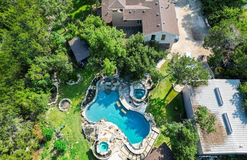 Rocky Ridge House | 372 m² House ∙ 4 bedrooms ∙ 15 guests