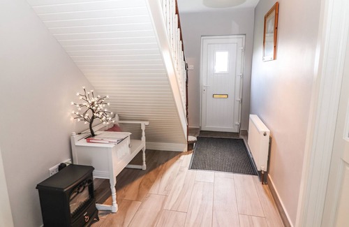 Tralee Cottage | 38 CASTLEWOOD PARK, pet friendly in Tralee, County Kerry