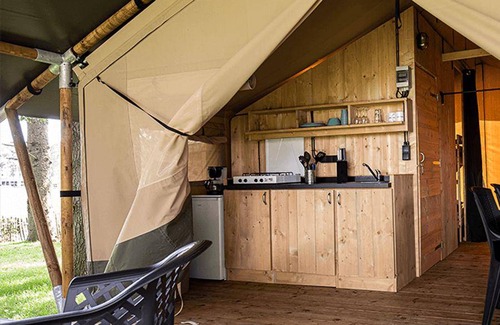 Saint-Bonnet-le-Chateau Other | 38 m² Tent ∙ 2 bedrooms ∙ 4 guests