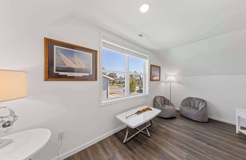 Keen-Wik On the Bay House | 38030 Keenwick Summar
