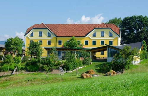 Sarling Apartment | 38m2 Großes, neu Errichtetes Romantikerzimmer