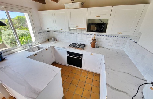 Primelin House | 391-Beautiful fisherman's house, closer to the beach with sea view