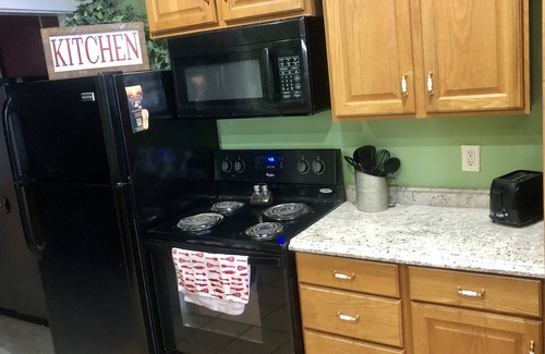 Port Deposit Cottage | 3B/1FB/Kitchen, Center of Town, The Cottage @ the Manor