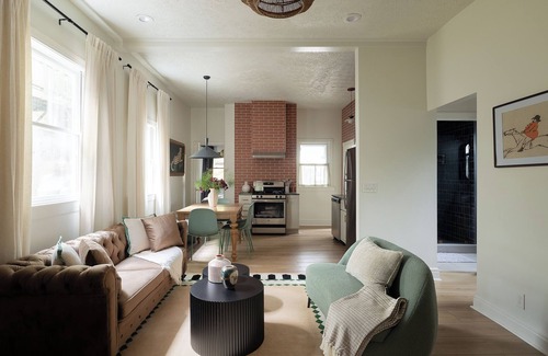Clifton Condo | 3BD 2Bth apt retro retreat